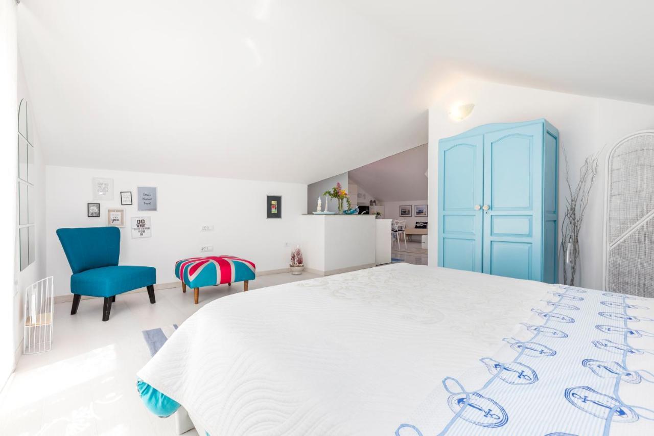 Apartments Priko 63 Mali Losinj Exterior photo